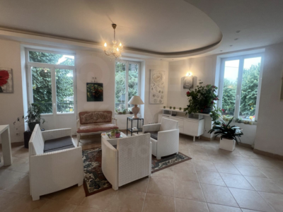 CLAMECY – Maison – 8 pièces – 185 m² de terrain