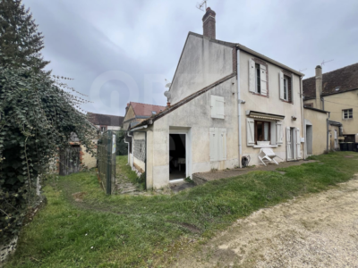 TOUCY – Maison – 4 pièces – 380 m² de terrain