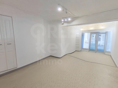 TOUCY – Local Commercial